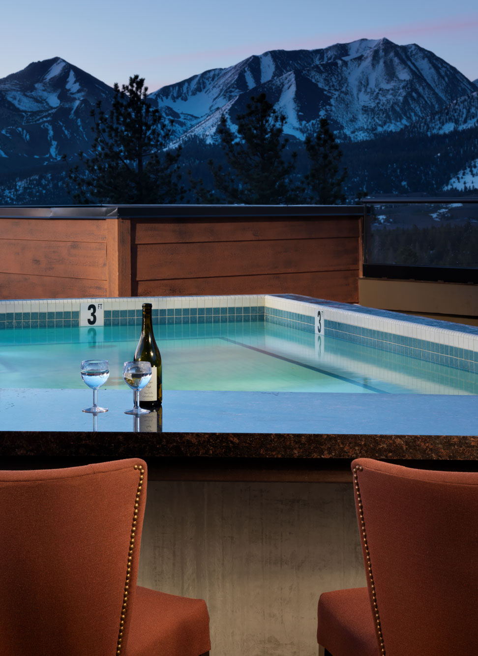 8050 mammoth rooftop spa